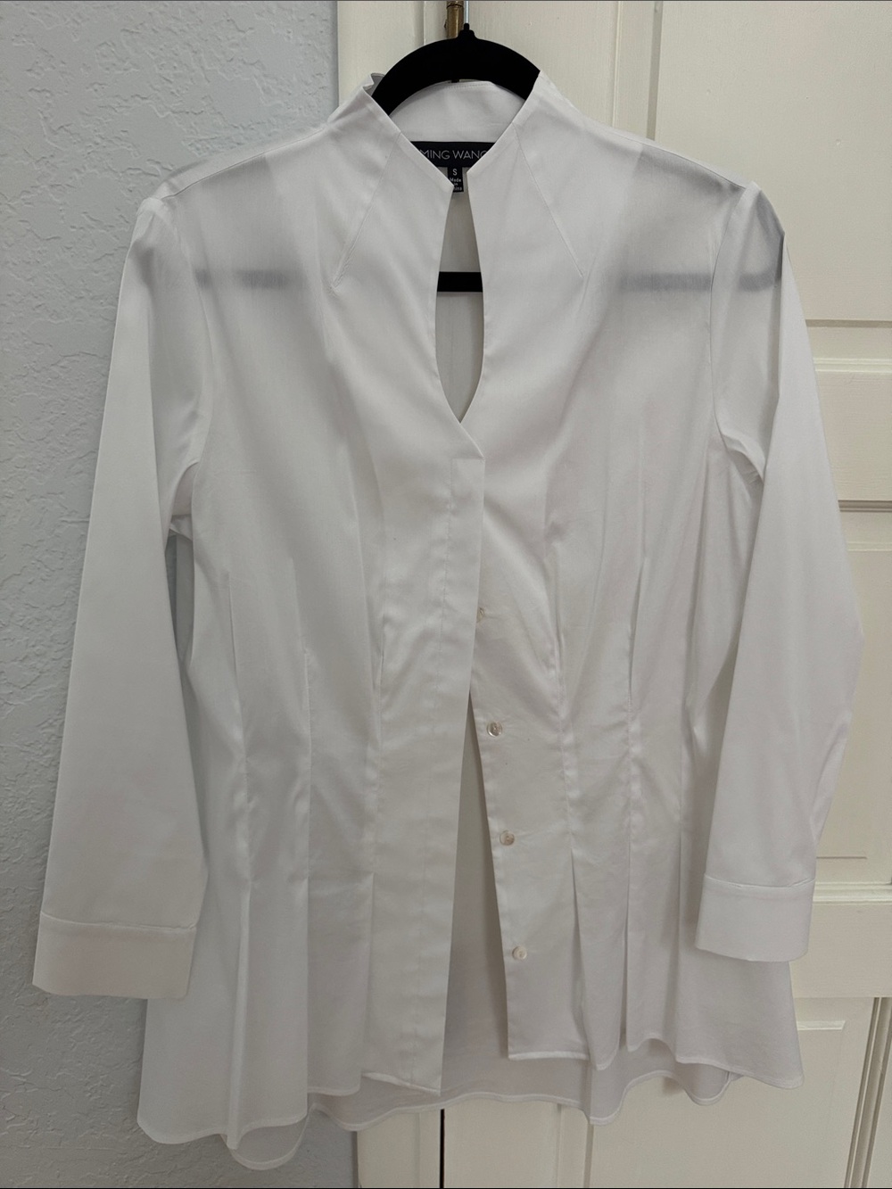 Ming Wang Crisp White Split-Neck Blouse